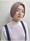 シアーなピンクのミニボブ