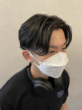ルクスバイアフィナー(Luxo by Afinar) 刈り上げセンターパート【町田/Luxo by Afinar】