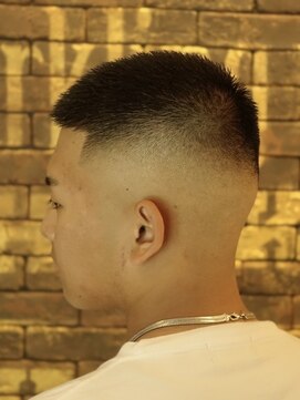 ヒロギンザバーバーショップ 丸の内店(HIRO GINZA BARBER SHOP) 坊主フェード【東京/フェード/バーバー】