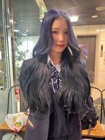 ヘアーアンドメイク ビス(HAIR&MAKE bis)&nbsp;1ブリーチ◎/色落ち◎/ロイヤルブルー【多田華歌】