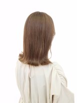 アッシュ 十日市場店(Ash)&nbsp;ハイトーンで見せる。ミルクティーブラウン/ミルクティーカラー