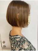 大人女子のショートカットウェットヘアボブ髪質改善・縮毛矯正