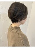 丸みショートボブとベージュ