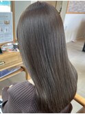 オリーブベージュ