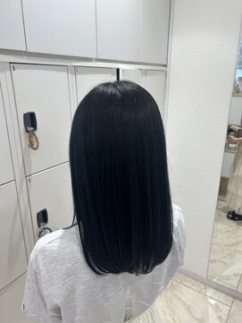 ケンジ 平塚 アネッタ(KENJE annetta) 艶髪/Aujuaトリートメント