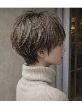 エイミーバイアフロート(amie  by afloat) 透ける動き、さりげないハイライトショート