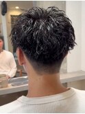 ラフに動くルーズパーマ 刈り上げ すっきり仕上げたショートヘア