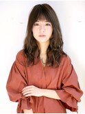 ゆるやかウェーブセミロング