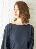 本日の主役はくちびるなの。赤リップを引き立てて。