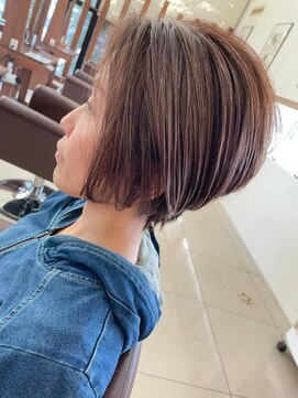 ティアラ バイ アーティック Tiara by artic 【美シルエット】オトナの魅力UPショートヘア