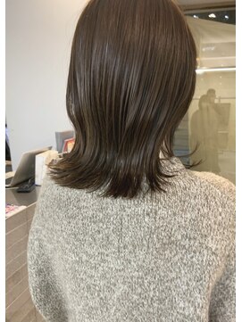 シプレ(cipre) オリーブグレージュ × ぷつっとカット