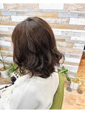 ハウオリ ヘアーワークス(Hauoli hair works) 暗髪×透明感チャコールグレーカラー