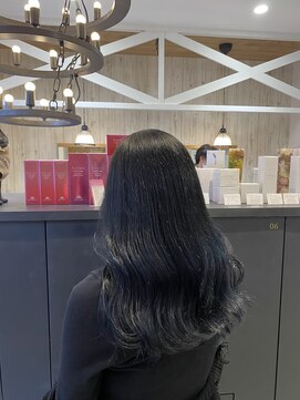 コスタ オブ リシェール(The COSTA of RICHAIR) 黒髪/ブルー/グレーベージュ/レイヤーロング/前髪パーマ/越谷