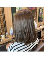 エルバイシオン(aile by sion)&nbsp;グレージュカラー×レイヤーミディアム