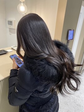 シュヴーブリヤン(cheveux brillants) 【美髪縮毛矯正で再現性100%艶】大きめのウェーブカールで色気を