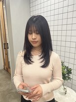 スート(suit.)&nbsp;大人可愛いミディアムレイヤーロングカット