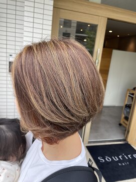 スーリール 伊都店(Sourire) ショートボブ インナーカラー