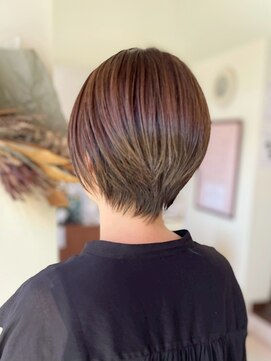 ティーズヘアイナガキイヴピアジェ 骨格補正カット_丸みショート