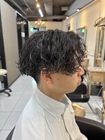 アイズ 海老名(AIZU)&nbsp;波巻きパーマ 波巻き 波巻きスパイラル 刈り上げ 眉毛