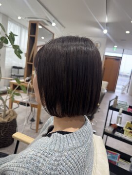 シロ(shiro.) 顎下ナチュラルボブヘア