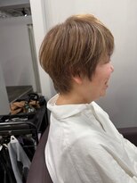 カミエ(kamie)&nbsp;白髪もカバーできる上品なホワイトボブ