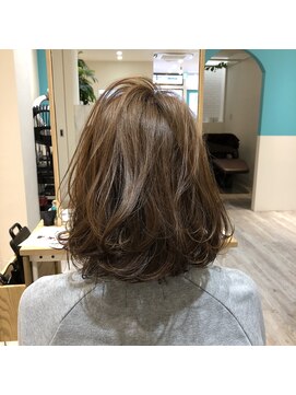 ユリエス(JU.LI.S) ミディアムボブ