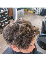 ティガラパンドットエヌ(ティガラパン.N) センターパートスタイル