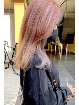 シィーム(cime) ピンクカラー　ケアブリーチ　ピンクヘア　ハイトーンカラー