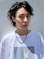 クーエフー(coo et fuu)&nbsp;耳掛けミディアムウルフ/スパイラルパーマ　黒髪　ショート