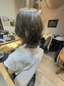 ハピリー(happily) ふんわりミディアム