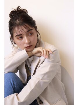 フルアヘッド(FULL A HEAD) ルーズなおだんごスタイル