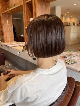 アドラーブル 駅南店(adorable) 大人可愛い大人美人小顔カットふんわりカールショコラアッシュ