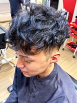 メイプルフェロー(MAPLE fellow)&nbsp;20代30代メンズツイストパーマ束感ツーブロック刈り上げ