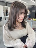 顔周りレイヤーカット 透明感 グレージュ 韓国ヘア 艶カラー