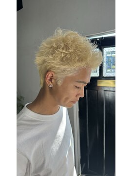 トイロ(toiro) ☆抜きっぱなしブロンドスパイキーショート