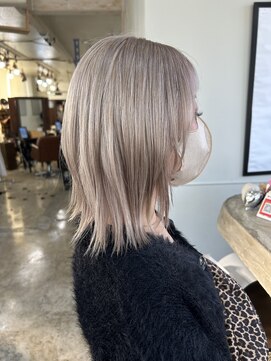 アミーリットルアットタクマ(amie:L at takuma) ホワイトベージュ