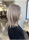 ホワイトベージュ
