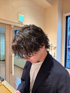 アレアル 広島並木通り店(ALEAR) 波巻きパーマ/センターパートウルフ/メンズパーマ