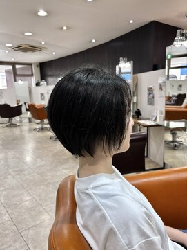 カルマ(KARMA) 黒髪ショートスタイル
