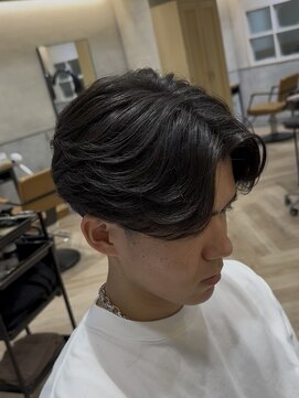 曲がる縮毛矯正専門店 バイ レイズ 名駅(曲がる縮毛矯正専門店 by RAYS) アイロンで作るニュアンス毛流れ刈り上げセンターパート h