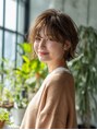 ウミト(Umito)&nbsp;やわらかい質感の大人ショートボブ。