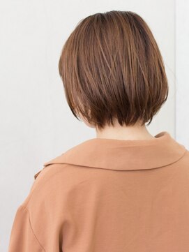 シヨン(ciyon.) 小顔前下がり☆丸みボブ