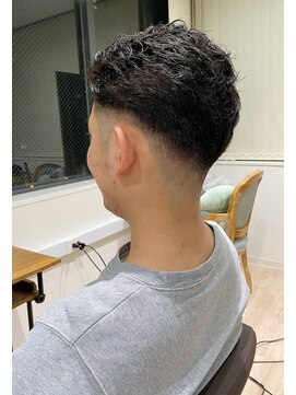 キートス(Kiitos) フェードカット【長江担当】