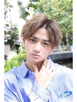 ゴールドシブヤ(GOALD SHIBUYA) 緩スパ スパイラル ナチュラル センターパート 刈り上げ