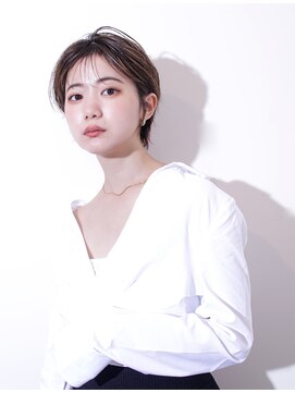 ヨファ ヘアー(YOFA hair) 大人かわいい小顔センターパートショートペールベージュ0902
