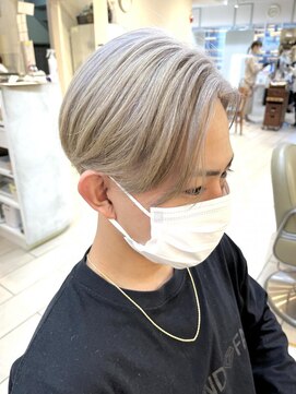 テトラ バイ ネオリーブ 横浜西口店(tetra by neolive) 周りと被りずらい！ホワイトシルバーカラー