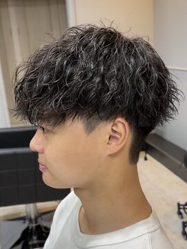 アビールブレ 新潟万代(ABEY LEVRAI) 新潟メンズパーマ　ツイストスパイラル　Vマッシュ　刈り上げ