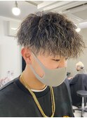 ダブルカラースパイラルパーマツイストパーマフェード短髪