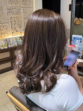 ヘアリゾート粋 ティガ 池袋店(tiga) 艶髪ブラウン/巻き髪/髪質改善/セミロング