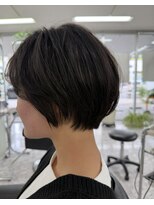 サロンドニケ&nbsp;アイロンで簡単大人上品な頭の形が綺麗に見えるショートカット